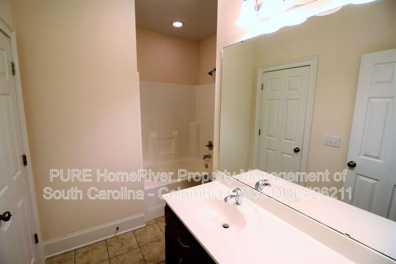 Columbia House: 395 Highland Point Drive