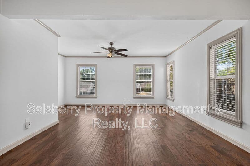 Fort Worth House: 3824 Collinwood Avenue