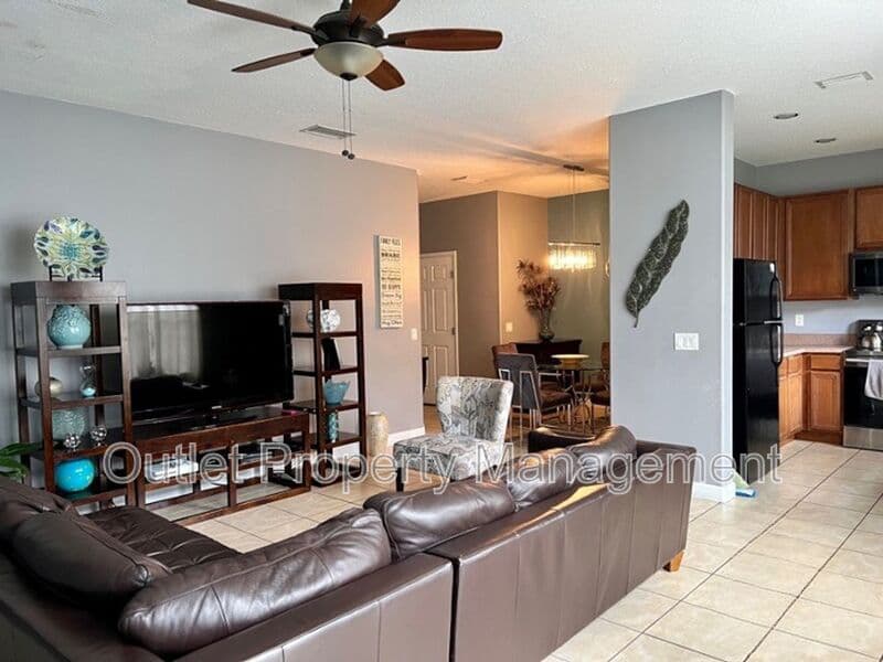 Casselberry Townhome: 316 Coral Beach Circle