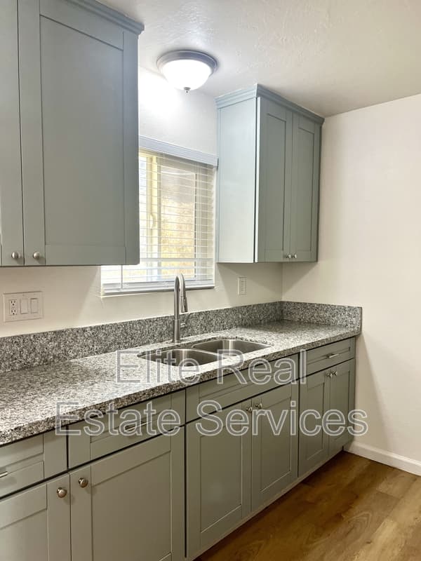 El Cajon House: 1538 Sams Hill Road - C