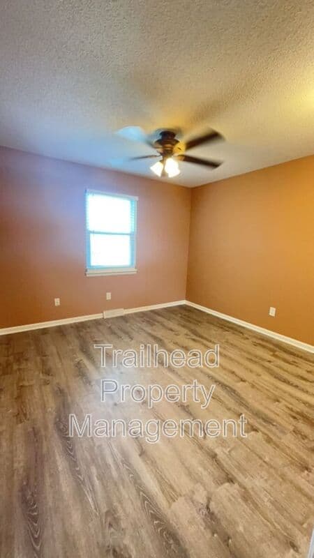 Kansas City Townhome: 8716 N Chatham Ave