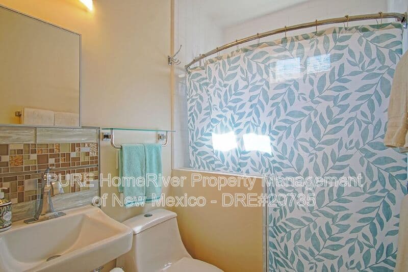 Albuquerque Condo: 404 Dartmouth