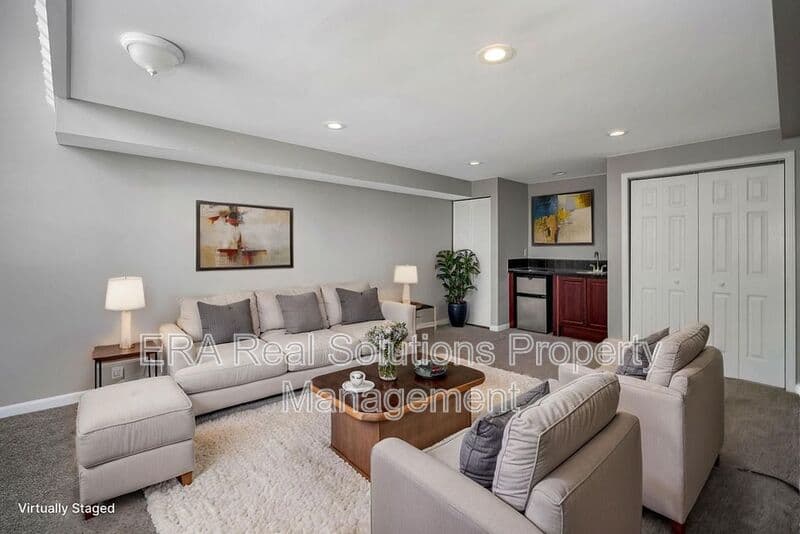 CIncinnati Condo: 2132 Gilbert Ave.