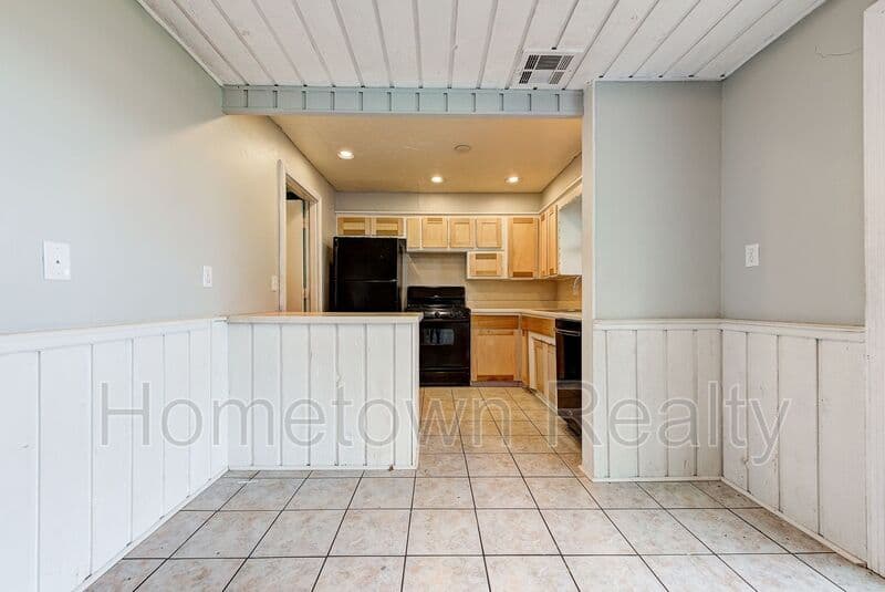 Oklahoma City House: 2817 SW 82nd Street