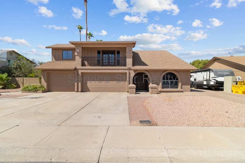 Glendale House: 6142 W Sierra St