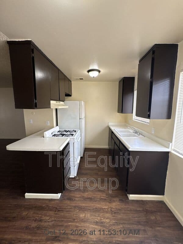 Visalia Condo: 615 S Demaree St
