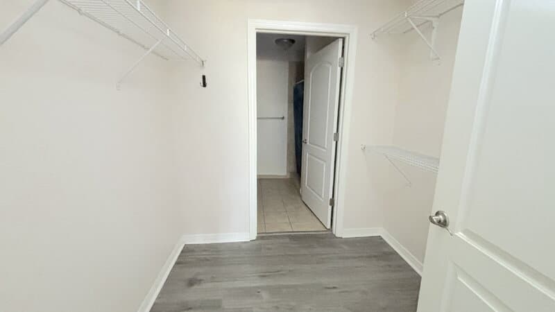 Bunnell Condo: 4600 East Moody Boulevard 15D