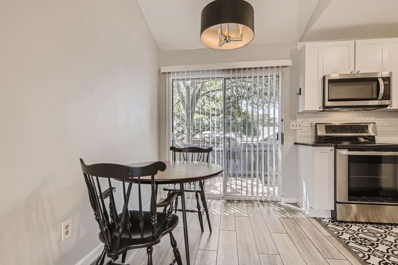 Austin Condo: 1015 E Yager Ln