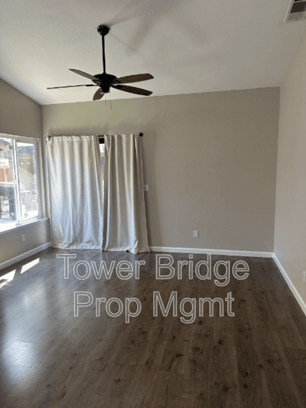 Elk Grove House: 7016 Plume Way