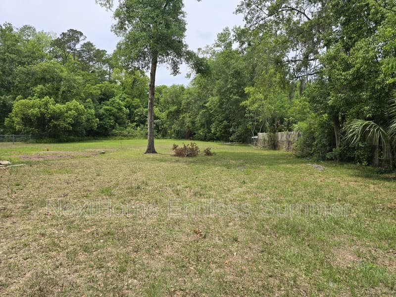 Jacksonville House: 2524 Forest Boulevard