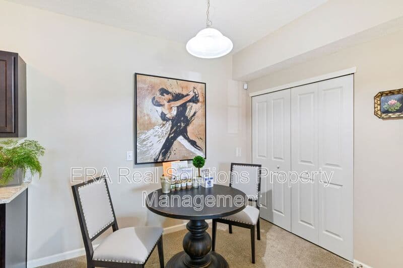 Columbus Condo: 1581-204 Gilmore Park Ave