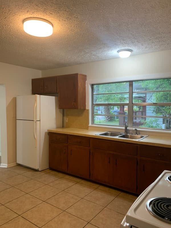 Jacksonville House: 3031 Edison Ave