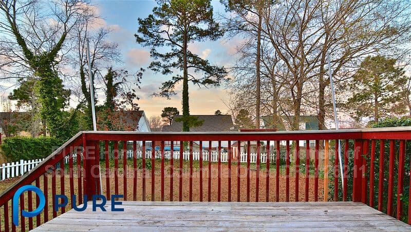 Lexington House: 309 Louisa Ln