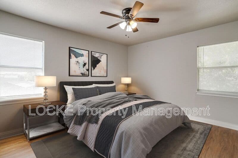 Fort Worth House: 3421 South University Drive