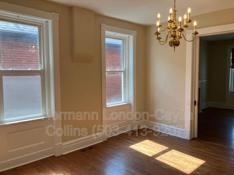Saint Louis House: 4506 S Grand Blvd