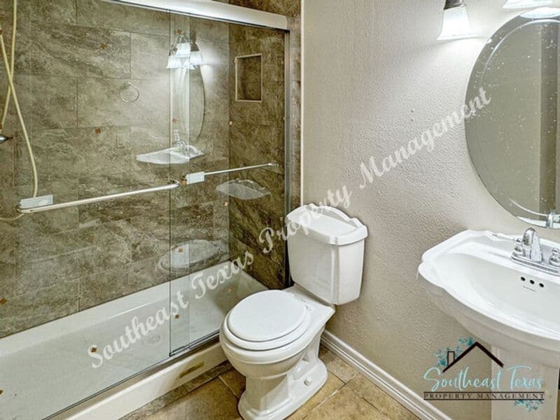 Nederland House: 2901 Helena Avenue