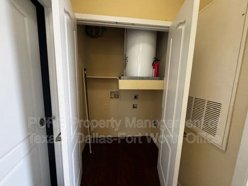 Grapevine Condo: 400 Glade Road