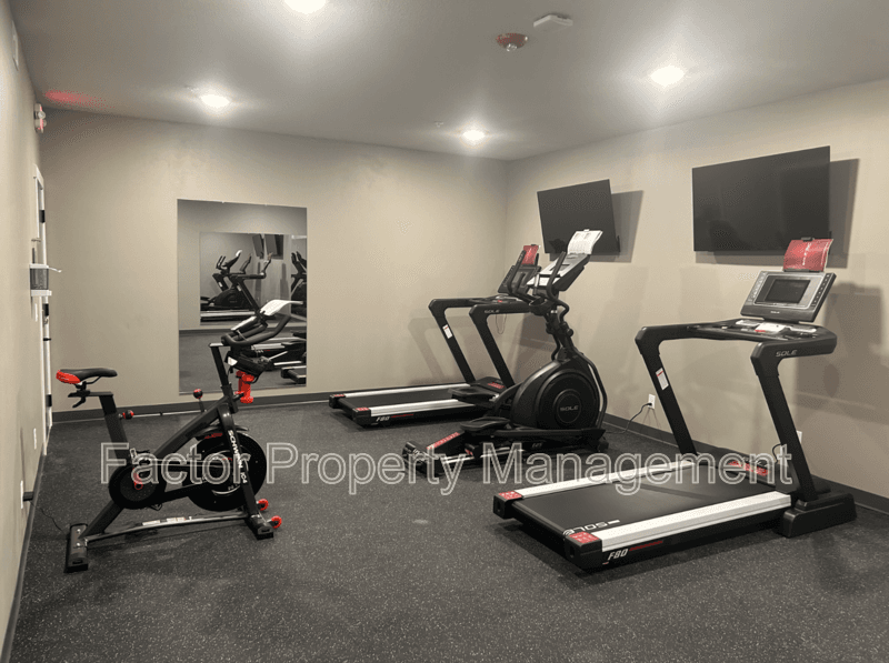 St. Peter Condo: 970 N. 3rd St