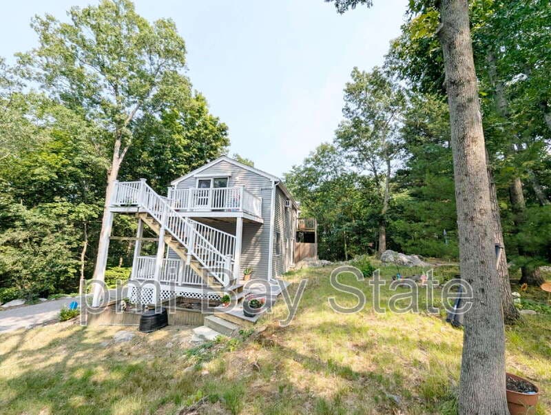 Hyde Park Condo: 3 Weston St