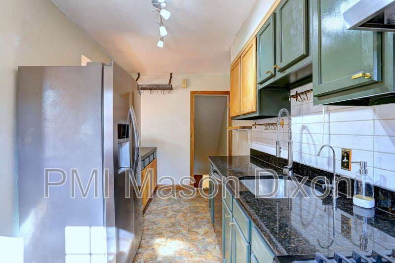 Baltimore Townhome: 133 Stevenson Lane
