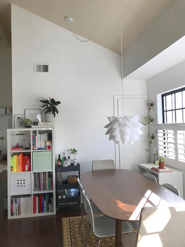 Orange Condo: 700 E Lake Dr