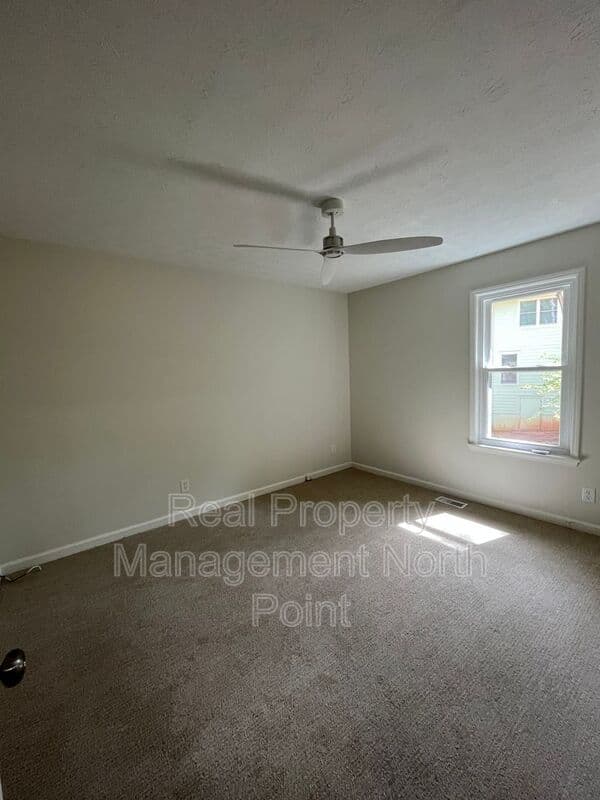 Johns Creek House: 11010 Spotted Pony Trail