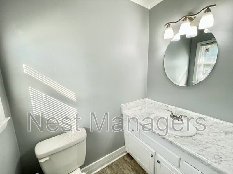 Fayetteville House: 7401 Paxton Drive