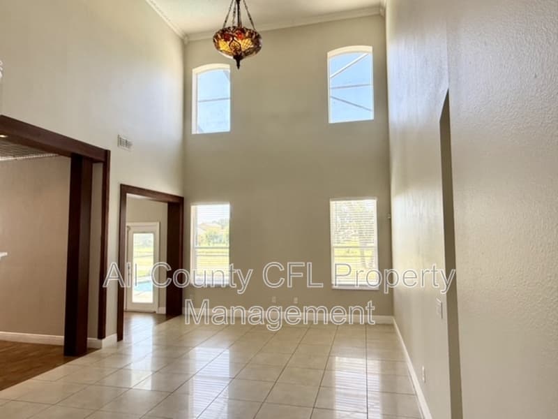 Kissimmee House: 2300 The Oaks Blvd