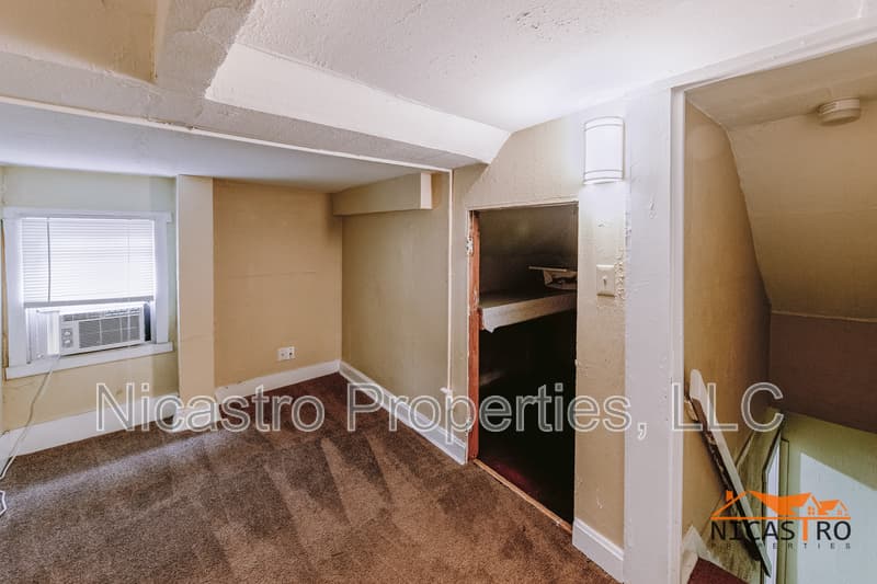 Columbus Condo: 136 E 11th Avenue