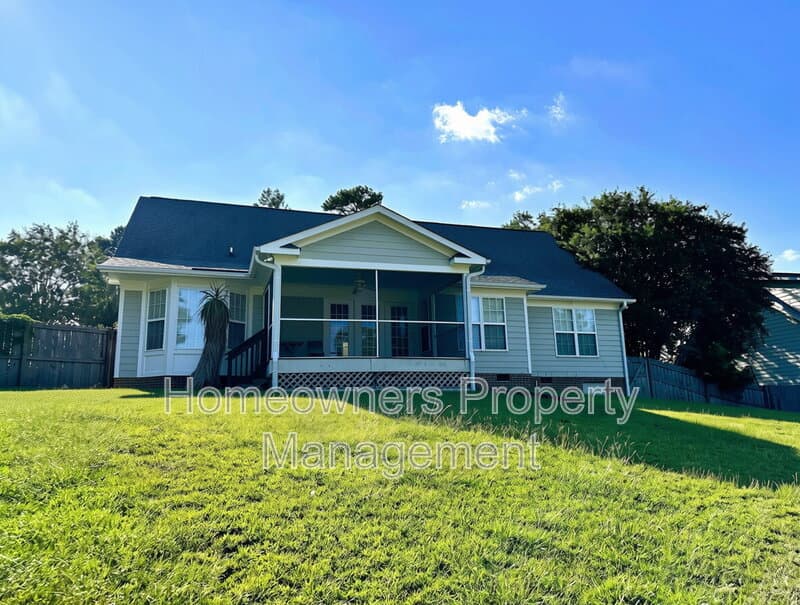 Fayetteville House: 3510 Harbison Ct