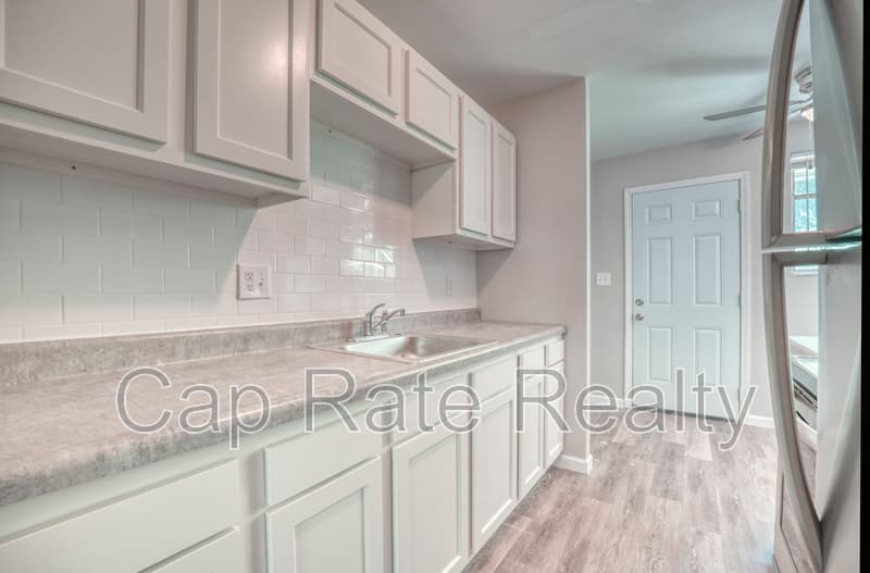 Columbus House: 3738 Arkwood Ct