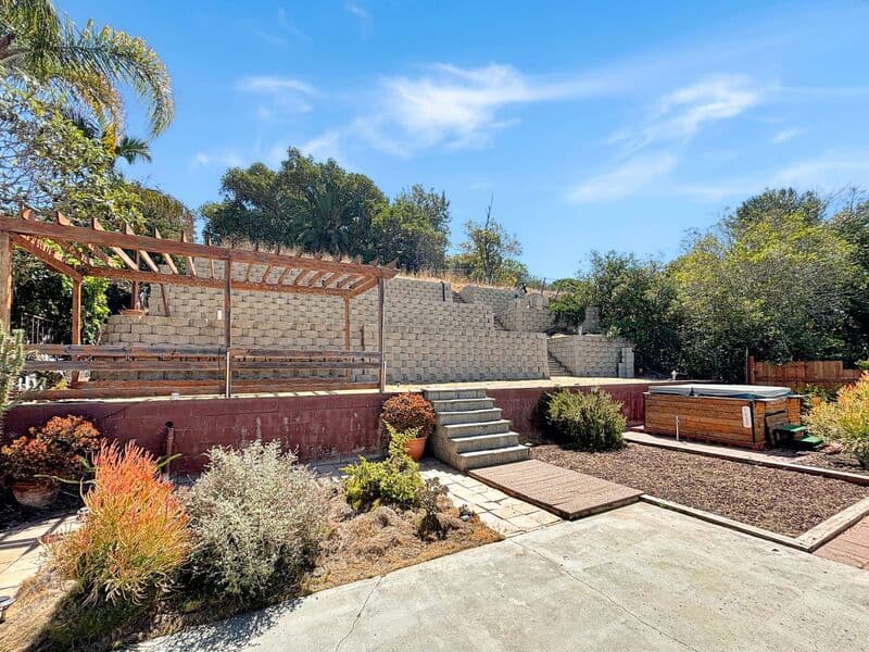 San Diego House: 3477 Aveley Place