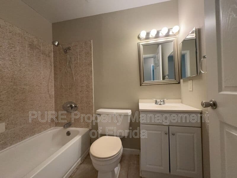 Summerfield House: 13606 SE 48th Court