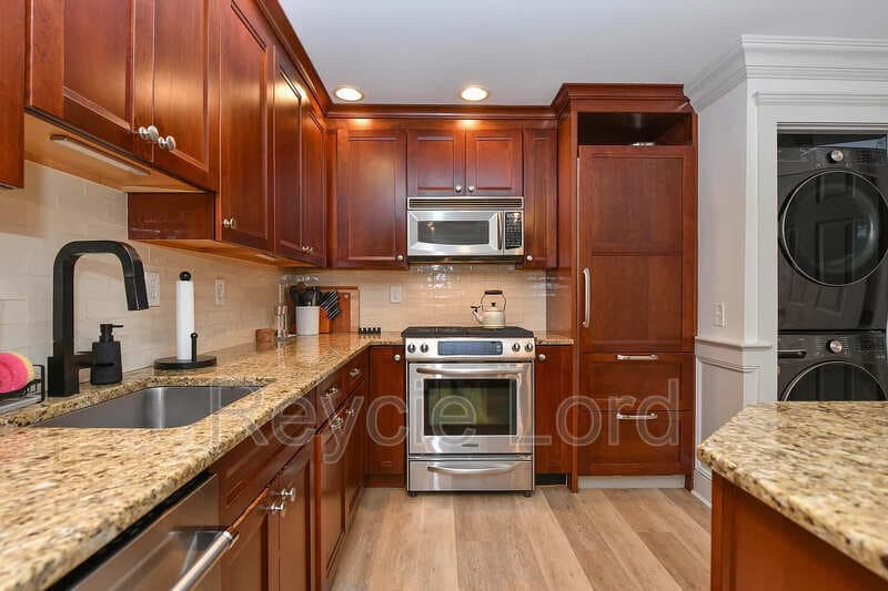 Hoboken Condo: 219 Willow Ave