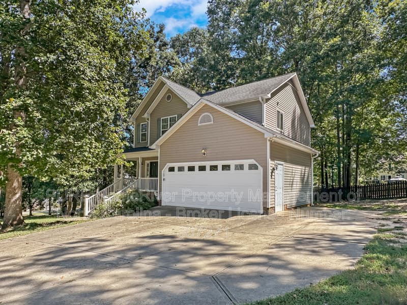 Clayton House: 384 Santa Gertrudis Dr
