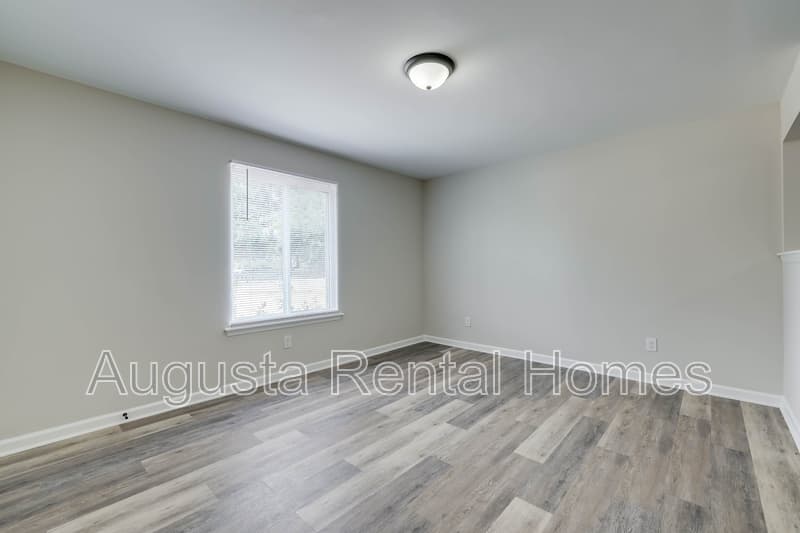 North Augusta Condo: 37 Conifer Court