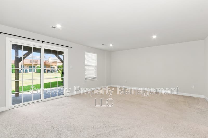 Cinnaminson Townhome: 126 Nathan Dr