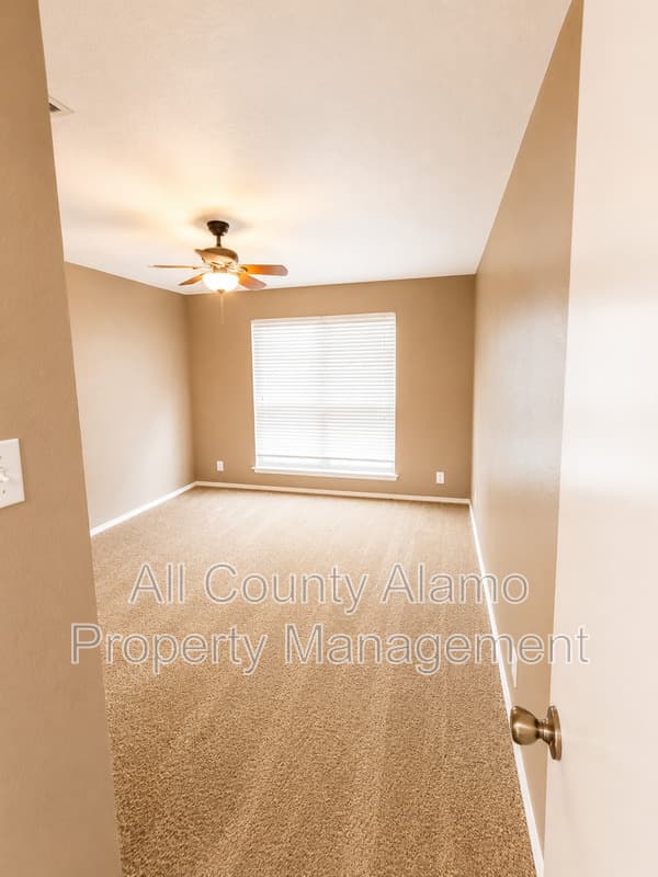 Selma House: 9006 Pinseeker