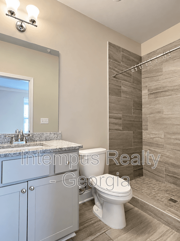 Smyrna House: 1260 Stone Castle Cir SE