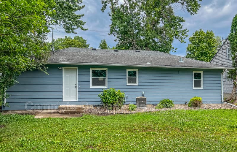 Albert Lea House: 1405 West Clark Street