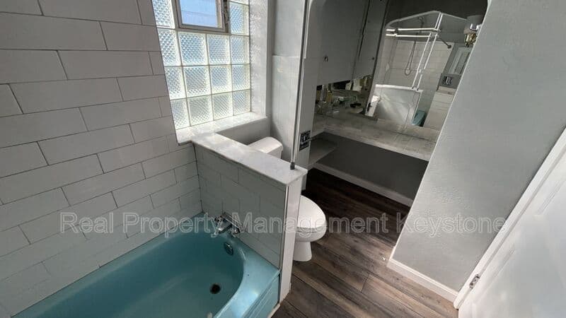 Pittsburgh House: 2329 Spokane Avenue