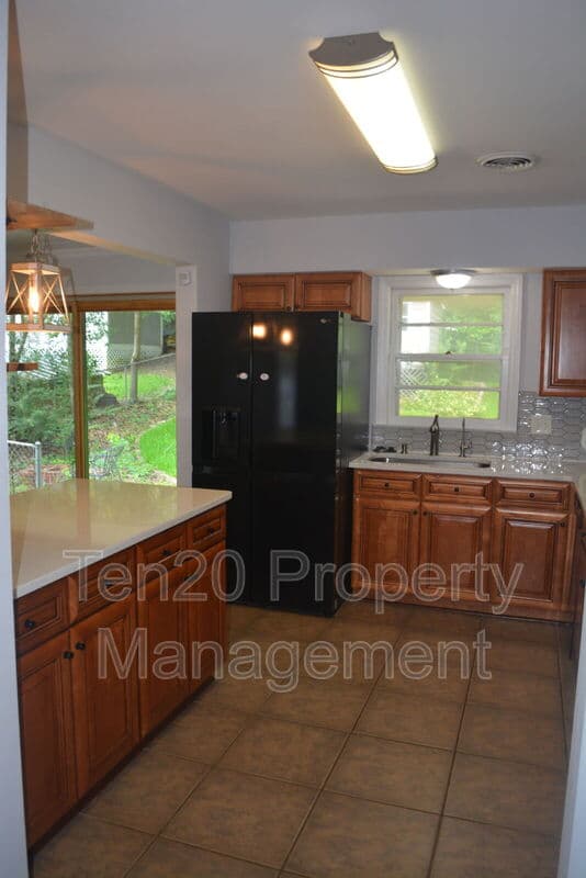 Columbus House: 1815 Marilon Dr