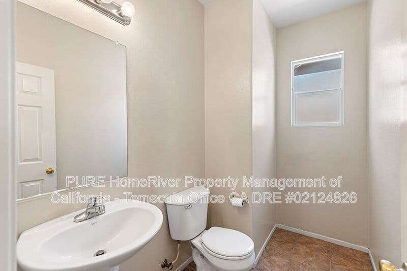 Menifee House: 29055 Emerald Cir.