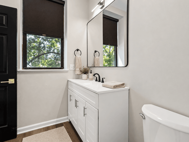 St. Louis Condo: 2200 Menard St