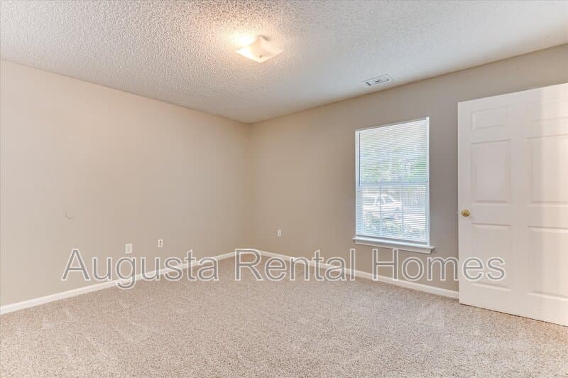 Edgefield Condo: 320 Peachtree Street - 325-6