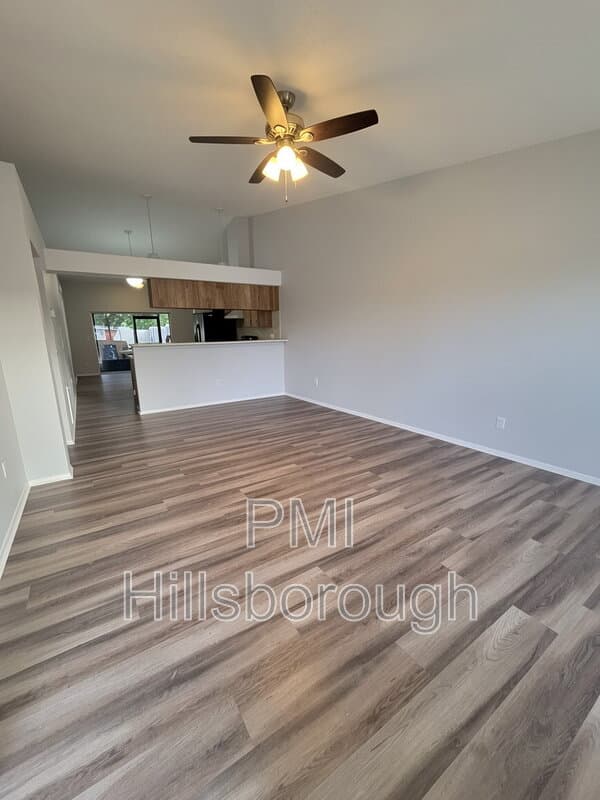 Brandon House: 914 Burlwood Street