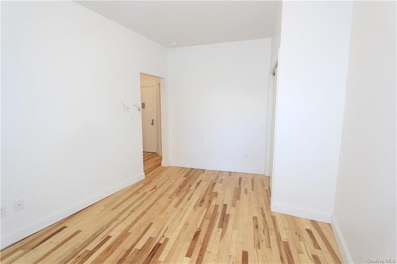 Yonkers Condo: 91 Elm St