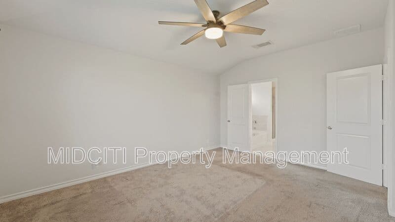 Schertz House: 221 Tule Canyons