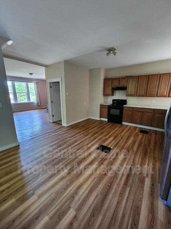 Rumford House: 41 Lochness Rd.