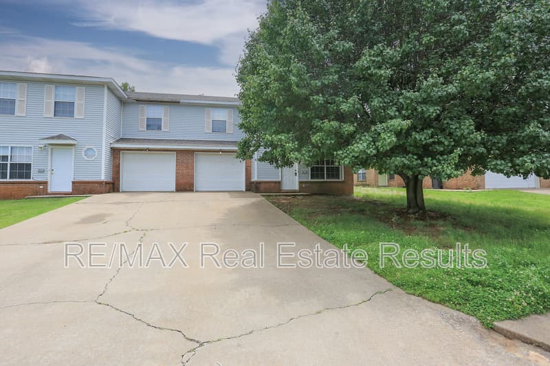 Rogers Condo: 2407 S 16th St